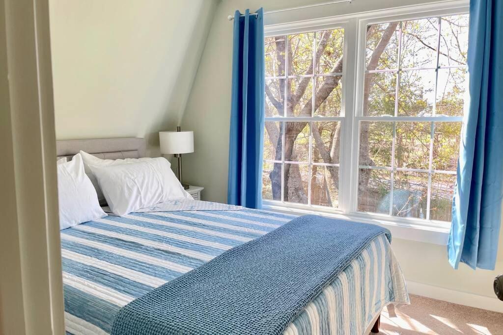 Newly Renovated Carriage House Near Town & Beaches 麦迪逊 外观 照片