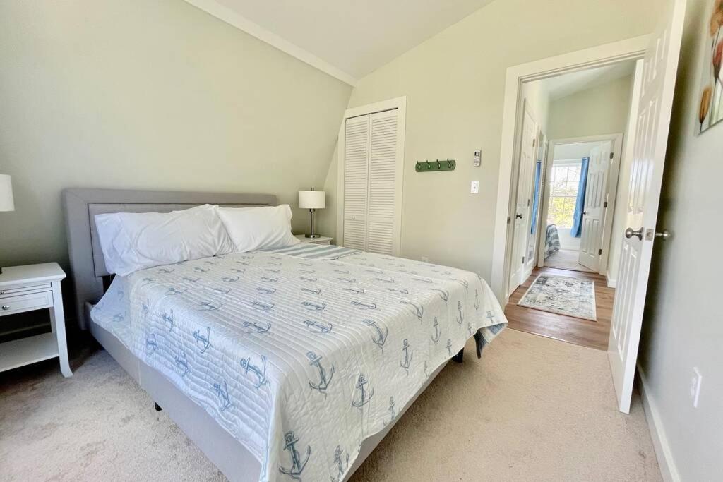 Newly Renovated Carriage House Near Town & Beaches 麦迪逊 外观 照片